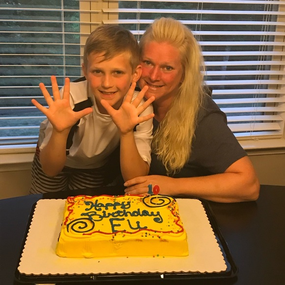 Meet your Posher, Jennifer - Picture 3 of 3